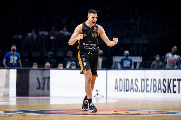 崛起则代表 崛起则代表