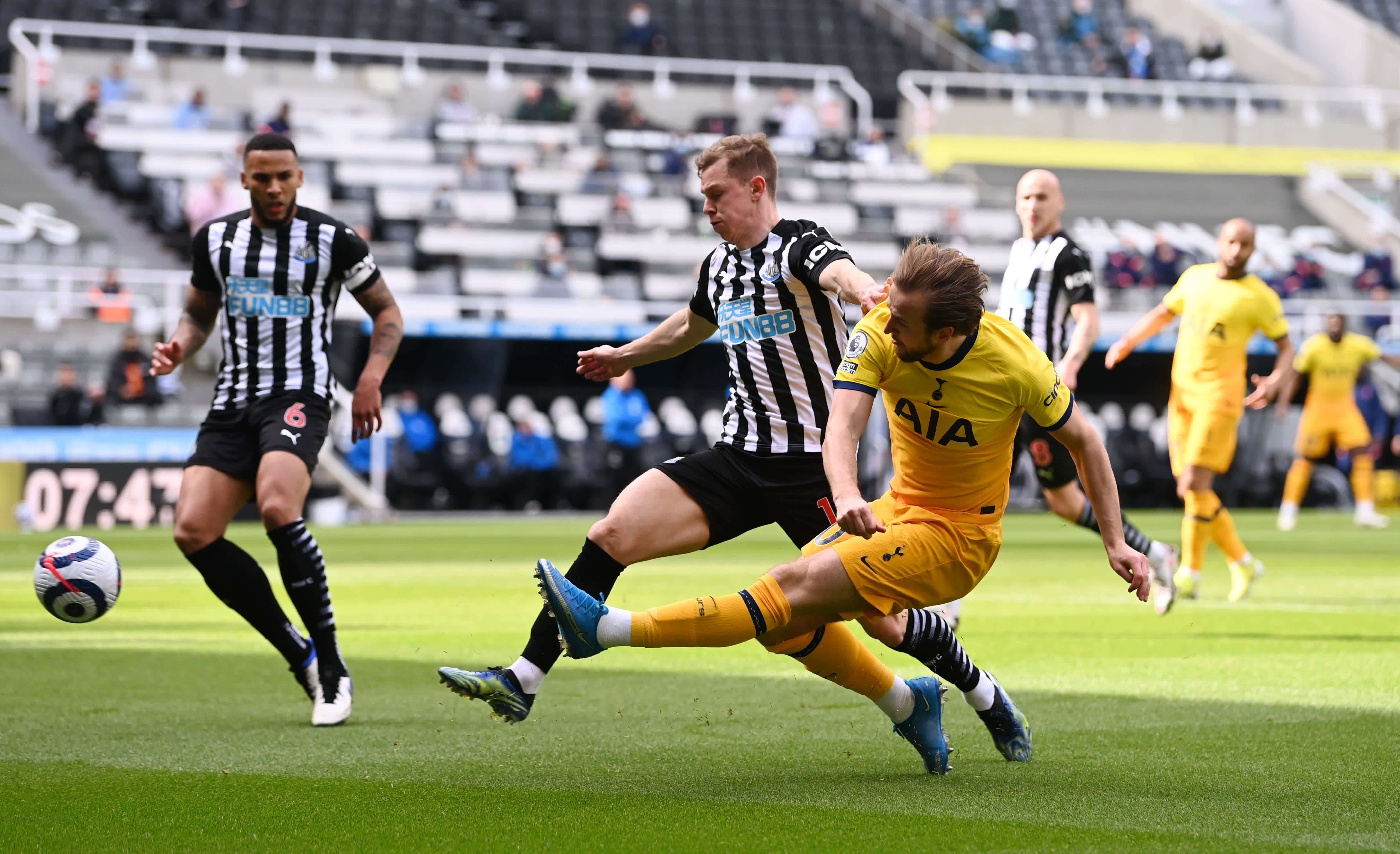 社交媒体传 社交媒体传