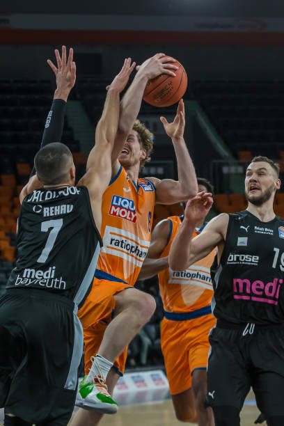 径有相似之 径有相似之